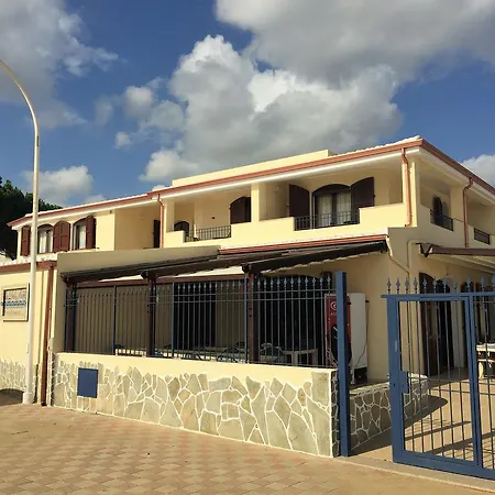 מלון Del Mare 3*