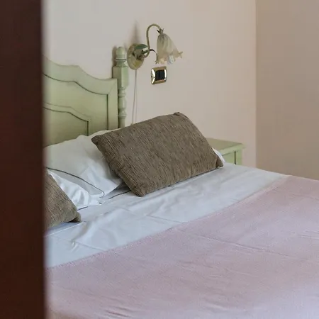 Del Mare מלון Sìnnai